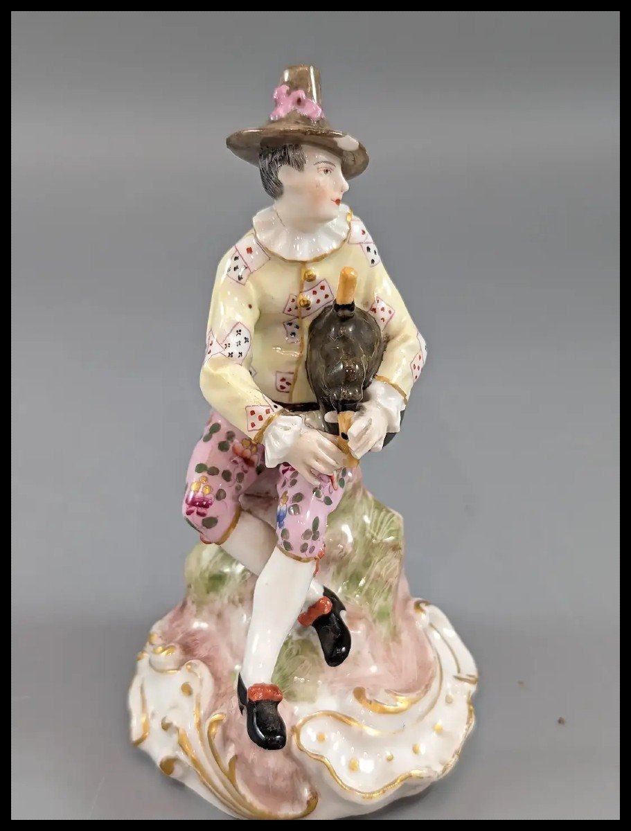 Porcelaine De Paris, Marx Eugene Clauss, Harlequin Playing The Bagpipe-photo-3