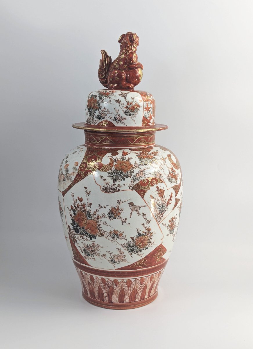 Grand vase antique en porcelaine Kutani avec couvercle, période Meiji, couvercle Foo Dog, 42 cm-photo-1