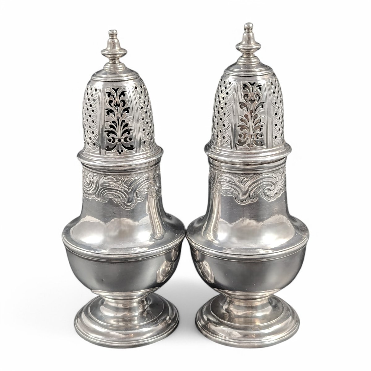 Rare Pair Of George II Sterling Silver Sugar Casters Or Sifters, Charles Alchorne, London 1737-photo-3
