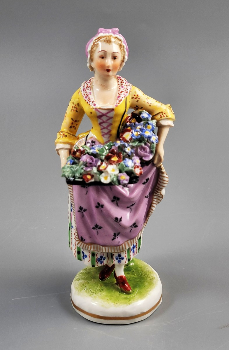 Antique Dressel Kister Porcelain Figurine With Ludwigsburg Mark, C.1903-photo-2