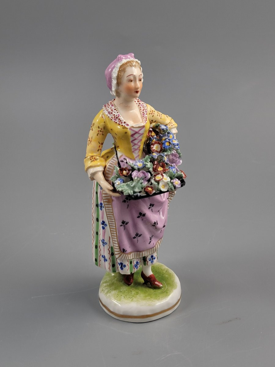 Antique Dressel Kister Porcelain Figurine With Ludwigsburg Mark, C.1903-photo-2