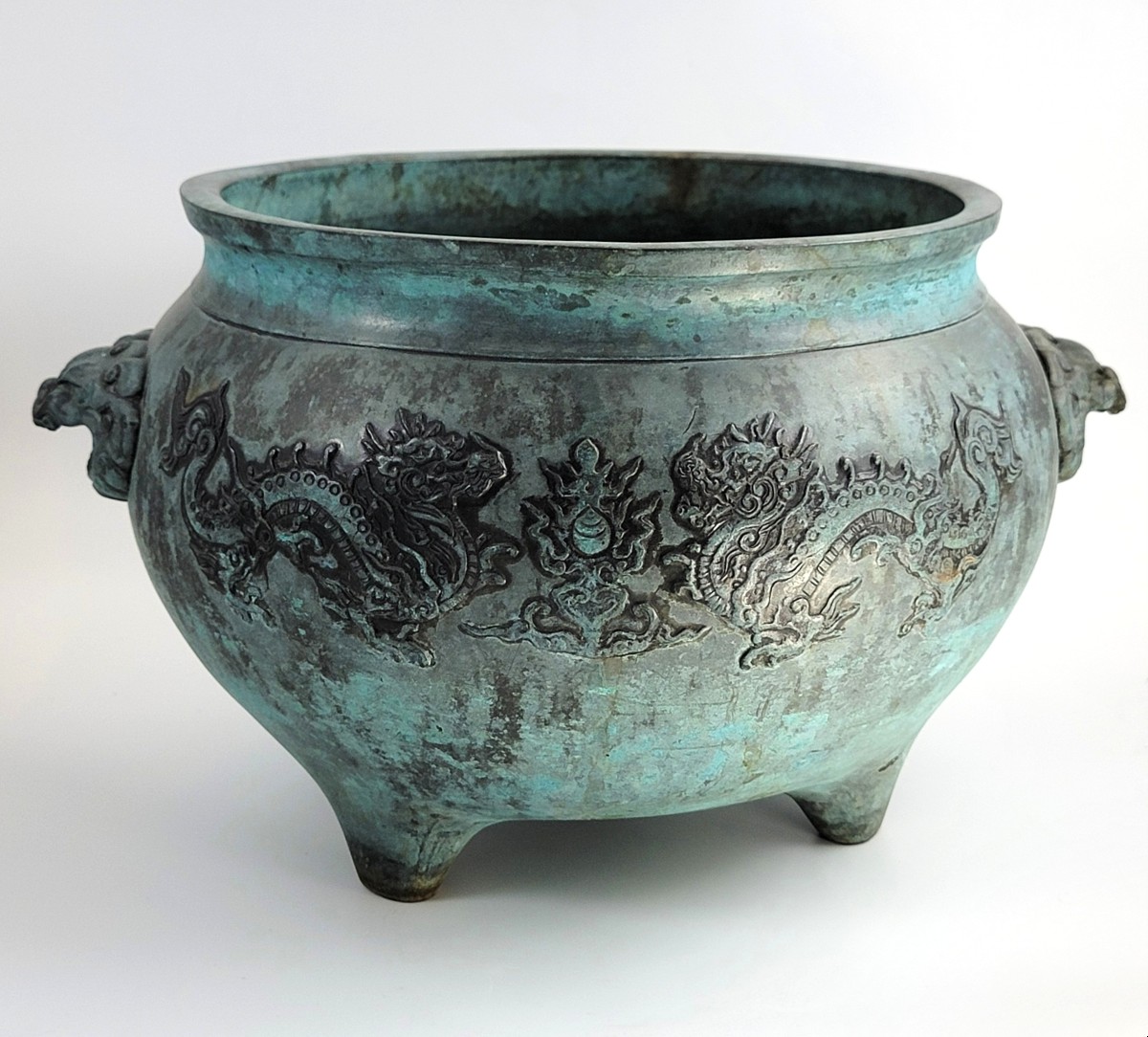 Grand encensoir chinois XIXe s. bronze, dragons, anses masque, 39 cm, 5 kg