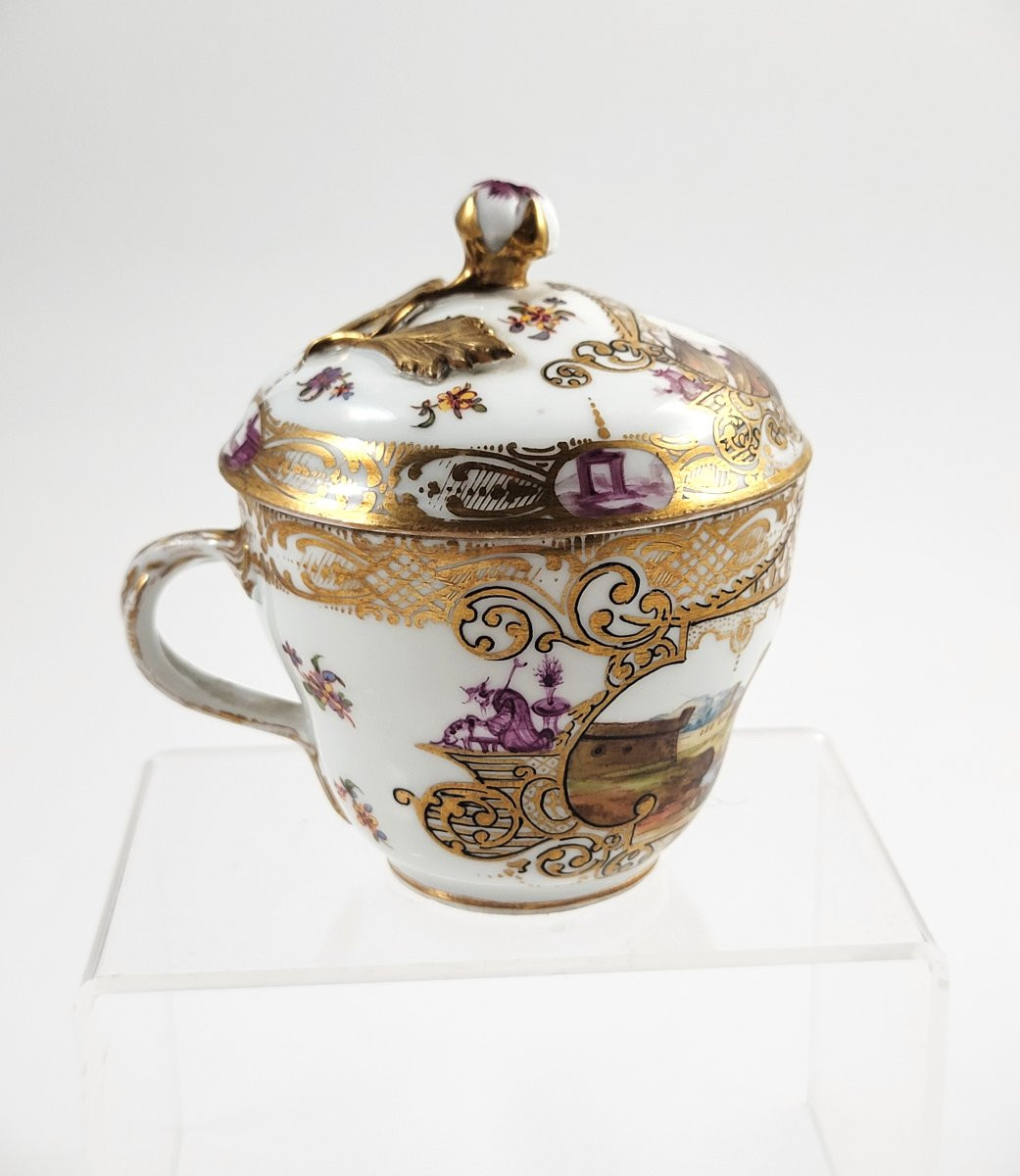 Meissen Covered Chocolate Cup With Harbour Views And Puce Chinoiserie, C. 1780–1820-photo-3