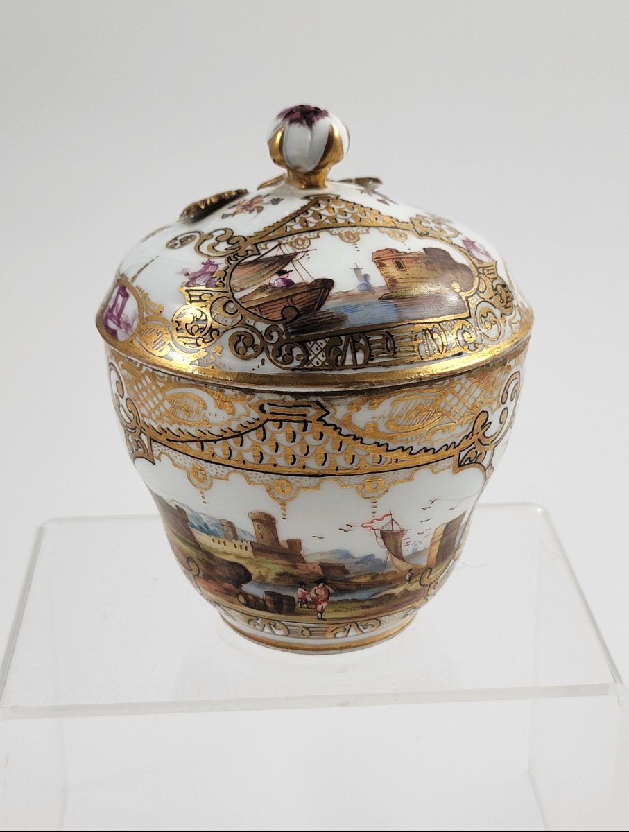 Meissen Covered Chocolate Cup With Harbour Views And Puce Chinoiserie, C. 1780–1820-photo-4
