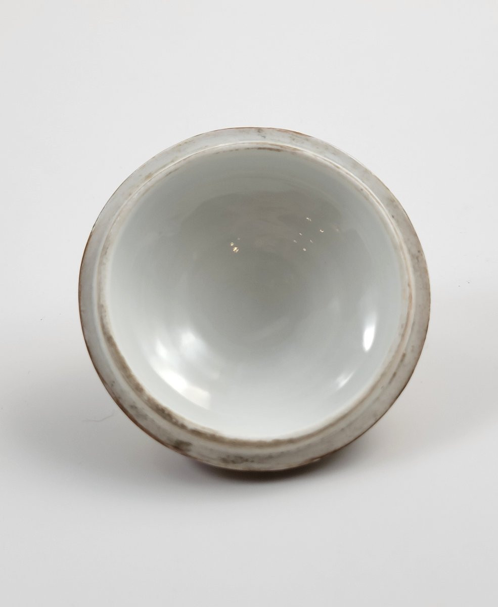 Meissen Covered Chocolate Cup With Harbour Views And Puce Chinoiserie, C. 1780–1820-photo-8