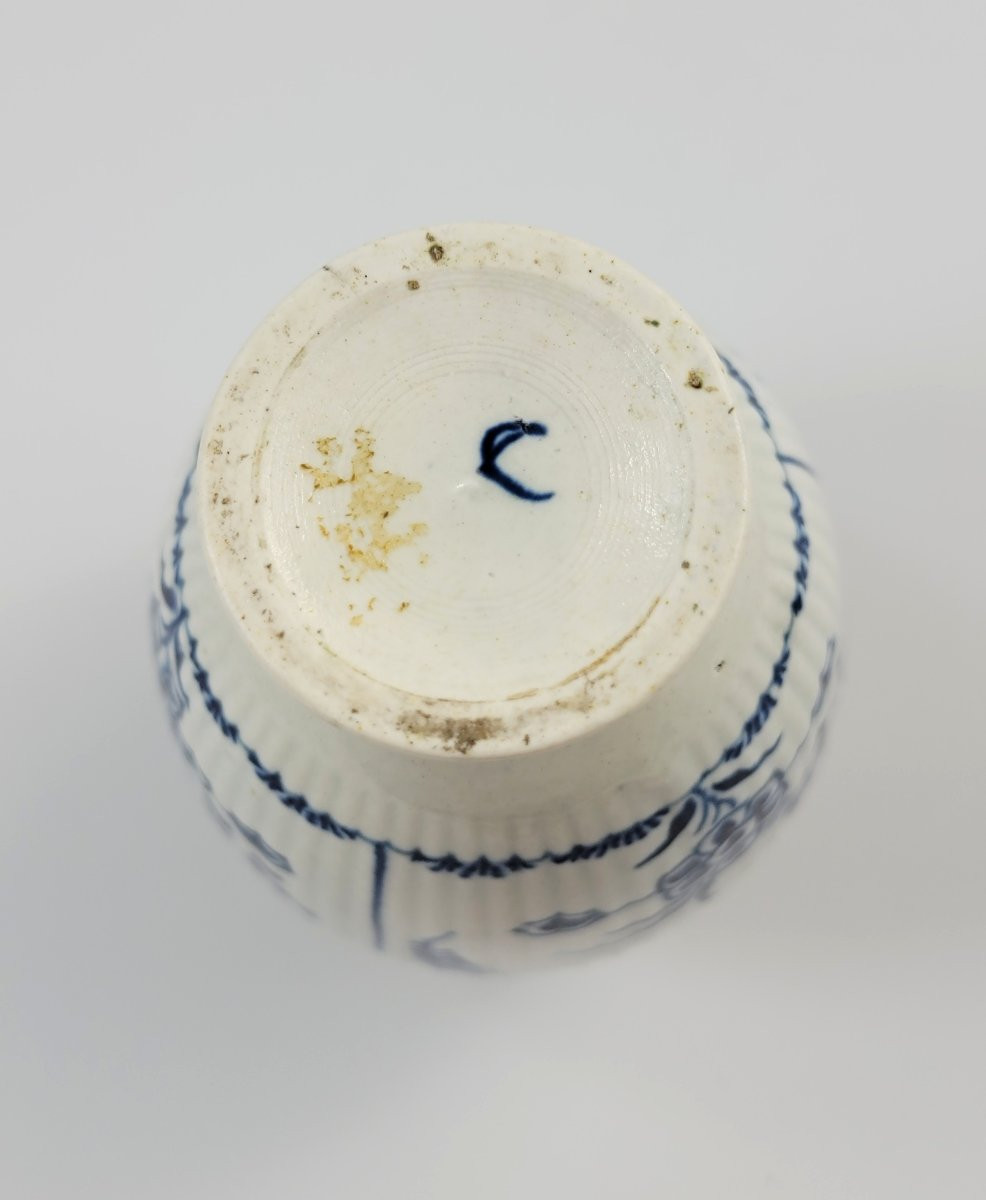 Boîte à thé en porcelaine de Worcester bleu et blanc, vers 1775-photo-6