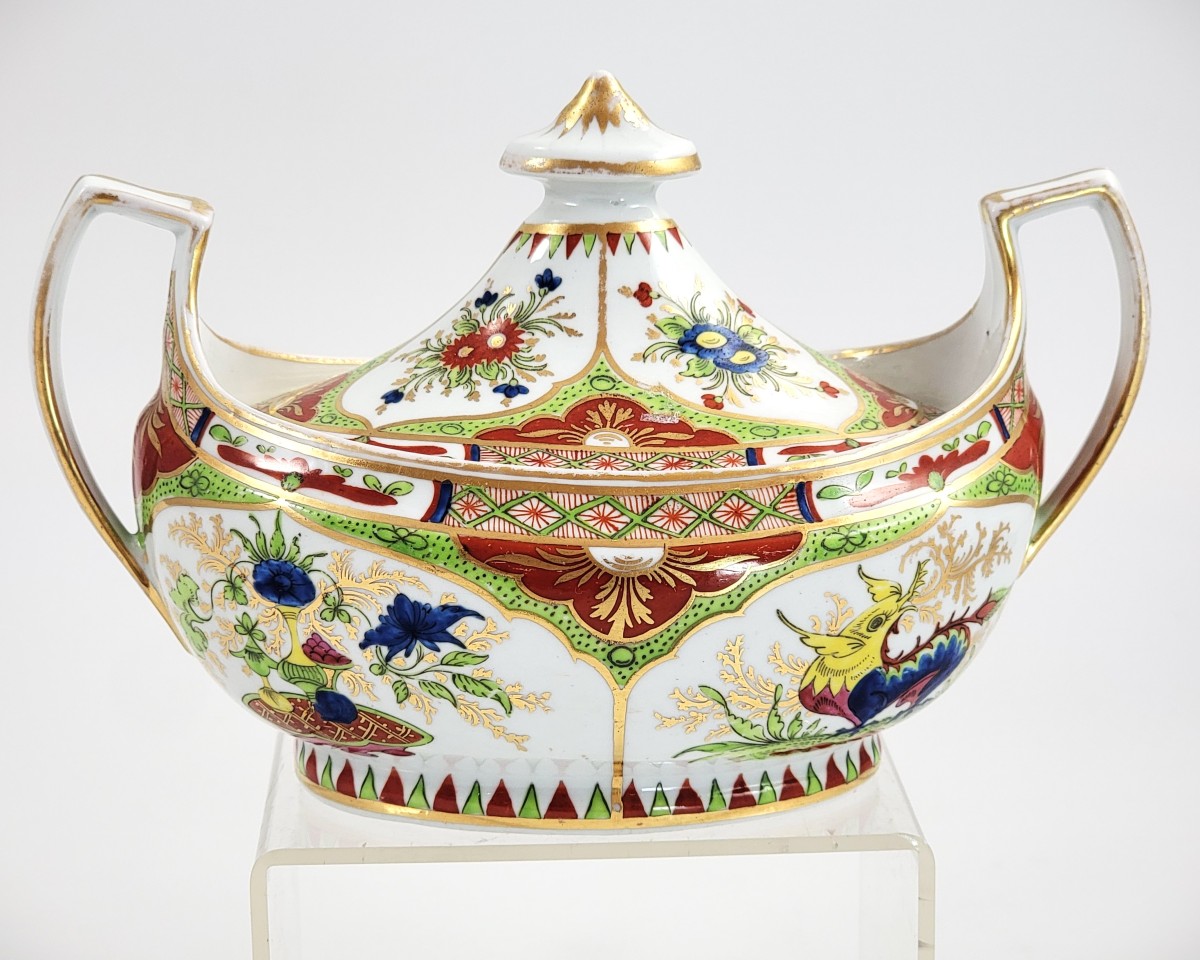 Sucrier Chamberlain Worcester «Dragon in Compartments», Angleterre, vers 1815