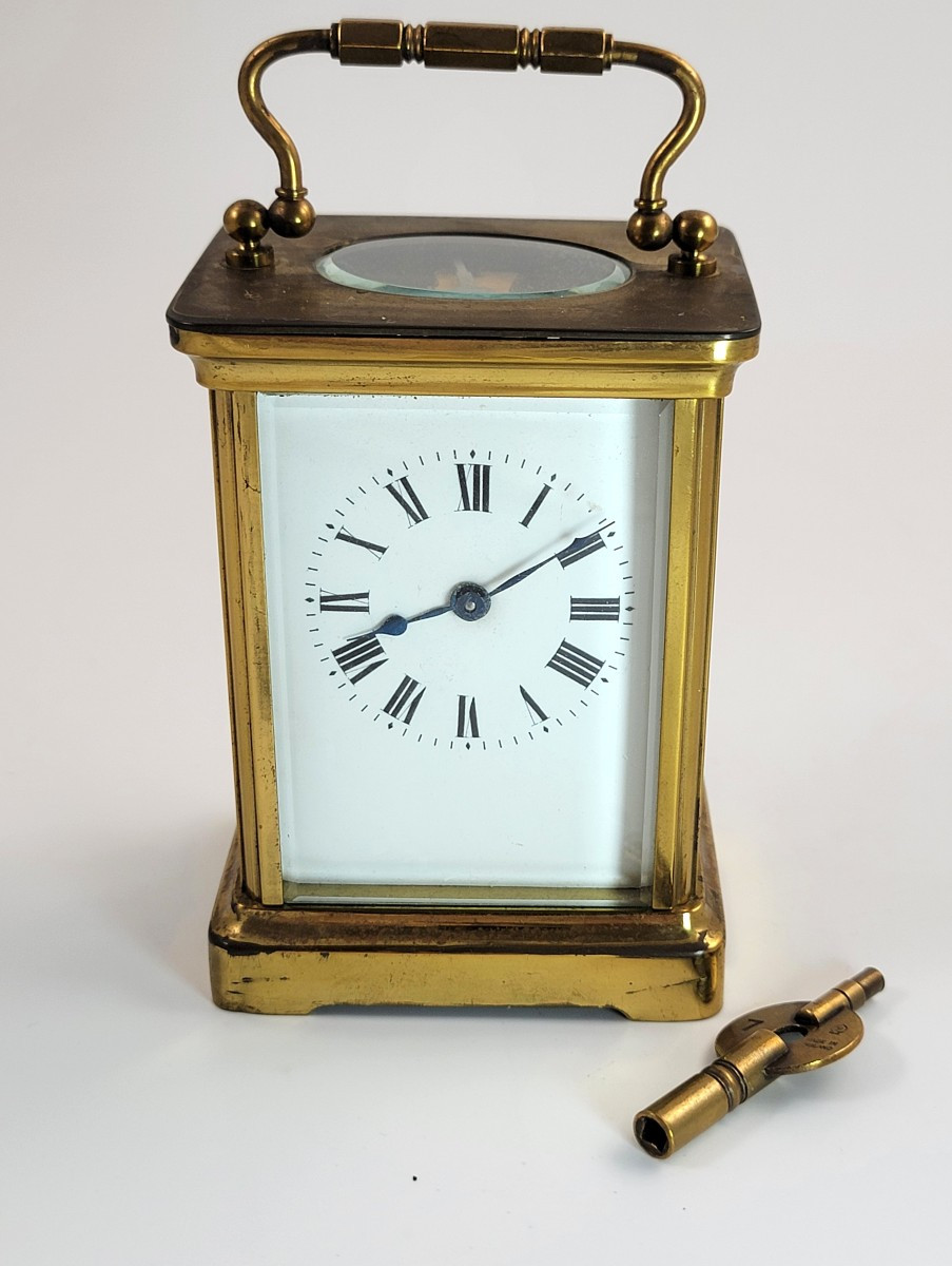 Pendule de voyage Duverdrey & Bloquel, lion,  vers 1900, clé d’origine, fonctionne