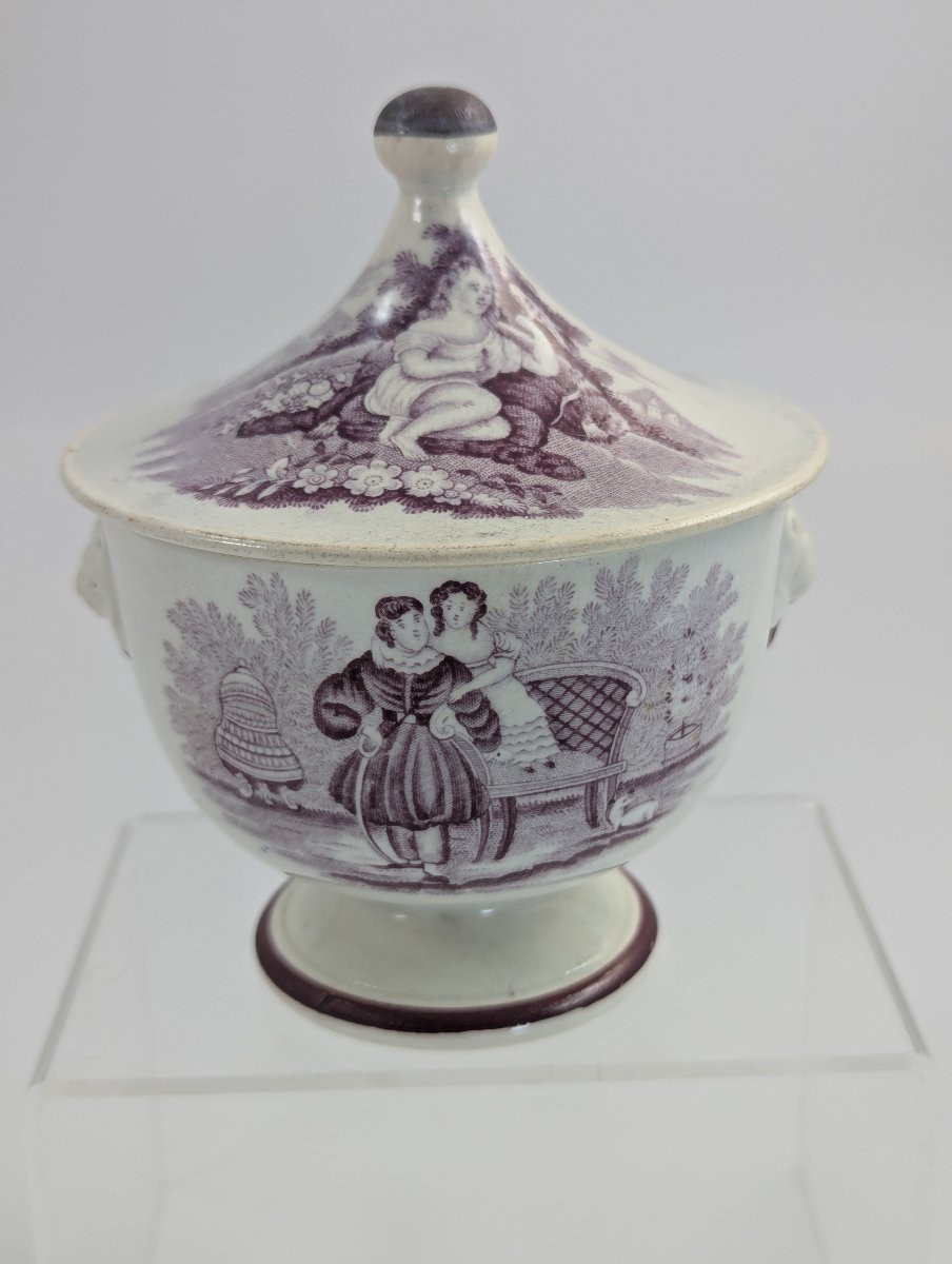 Sucrier couvert en faïence anglaise mulberry, Staffordshire, vers 1840, anses lions-photo-1