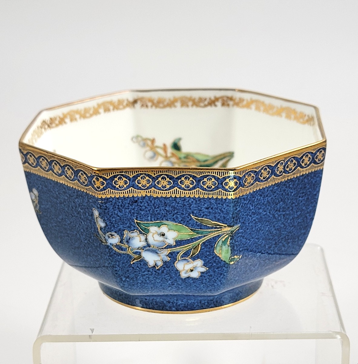 Rare Wedgwood Lustre Octagonal Bowl, Z5176, James Hodgkiss, England, Circa 1917