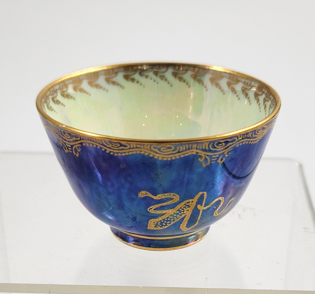 Daisy Makeig-Jones Wedgwood ,Coupe miniature en lustre bleu, dragon, vers 1915-photo-2