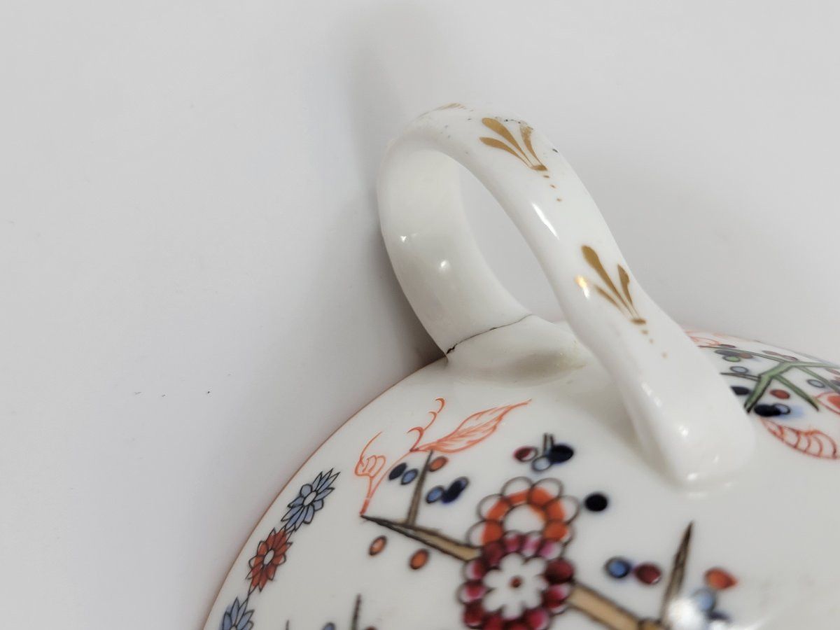 Service à thé Minton, décor Kakiemon au tigre, 6 tasses, 10 soucoupes et pot à crème, 1847–1861-photo-5