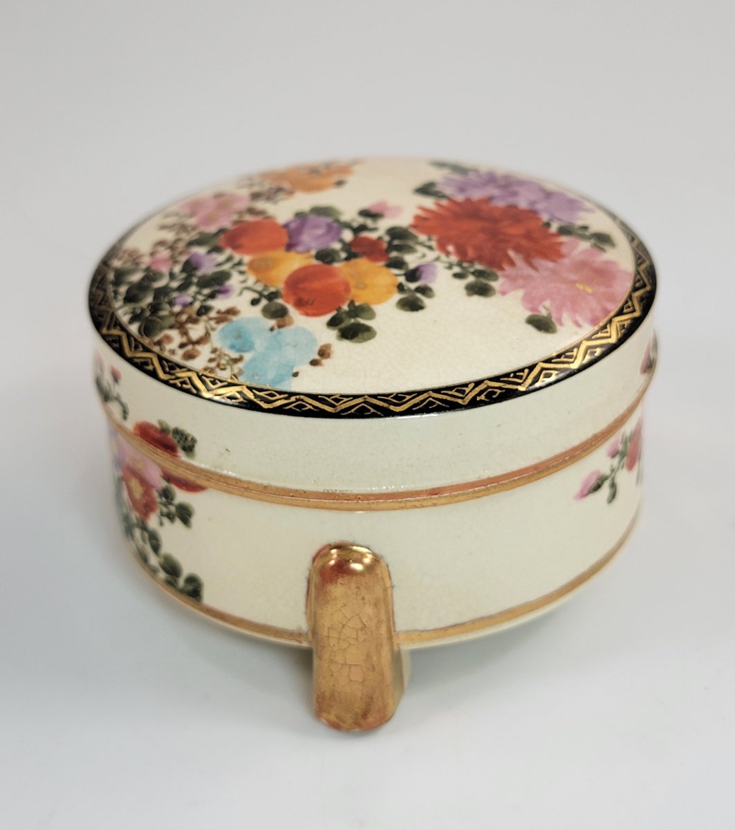 Boîte Tripode en Céramique Satsuma, attribuée à Kinkozan, Kyoto, vers 1890-photo-2
