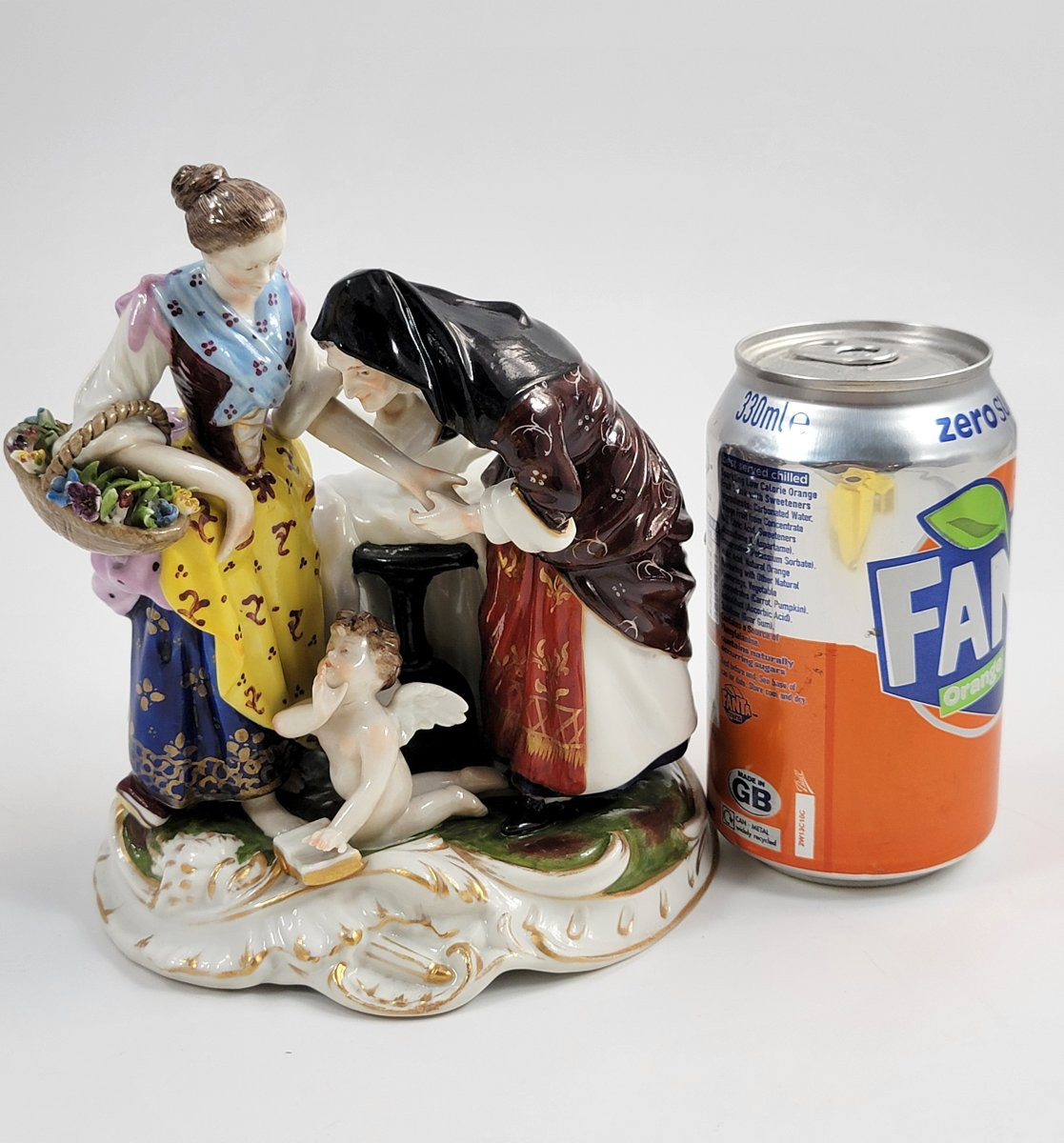 Aelteste Volkstedt – Groupe en porcelaine « La Chiromancienne et Cupidon », 1915-photo-8
