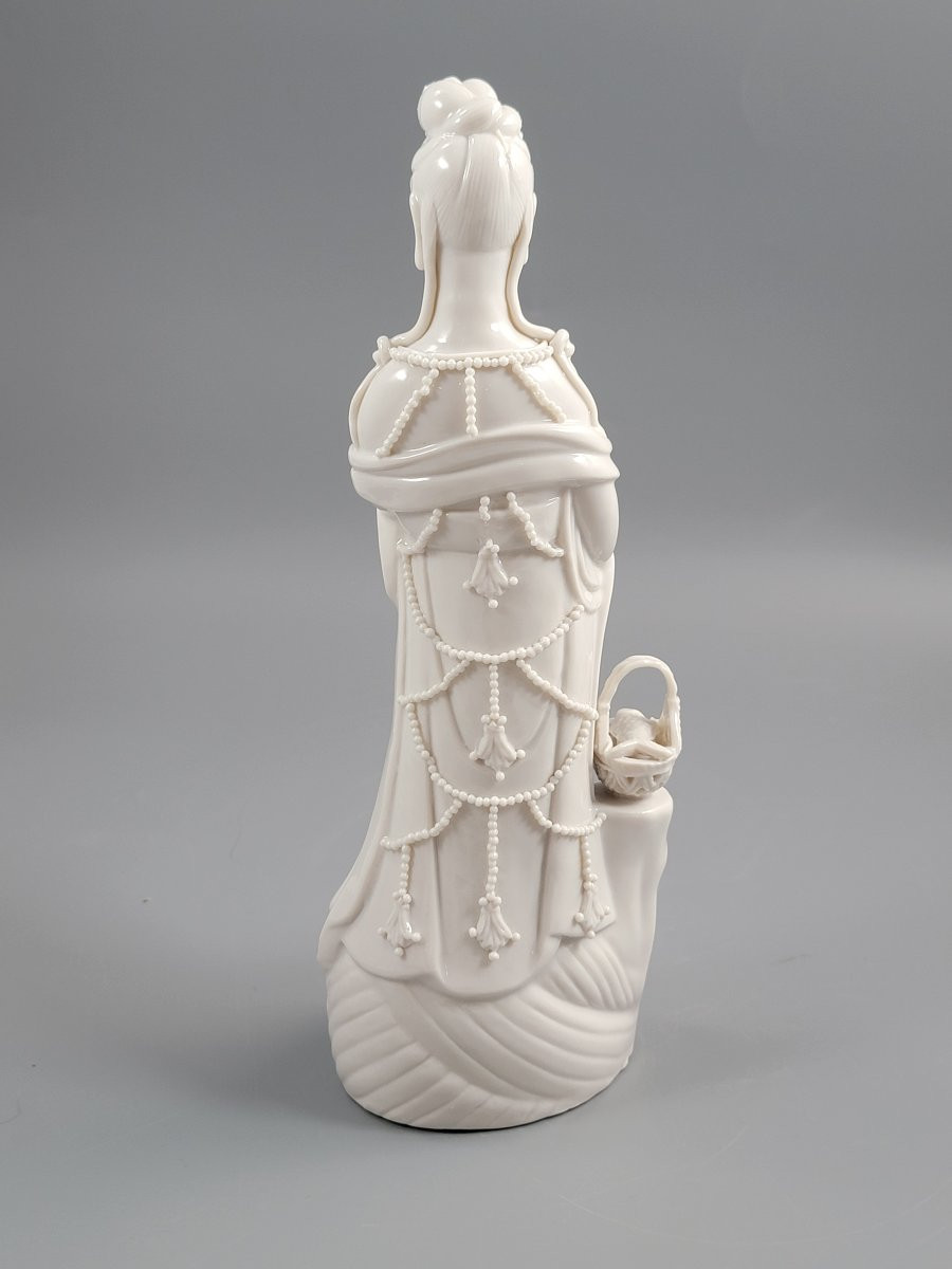 Dehua Blanc De Chine Guanyin With Fish Basket, Early 20th Century-photo-4