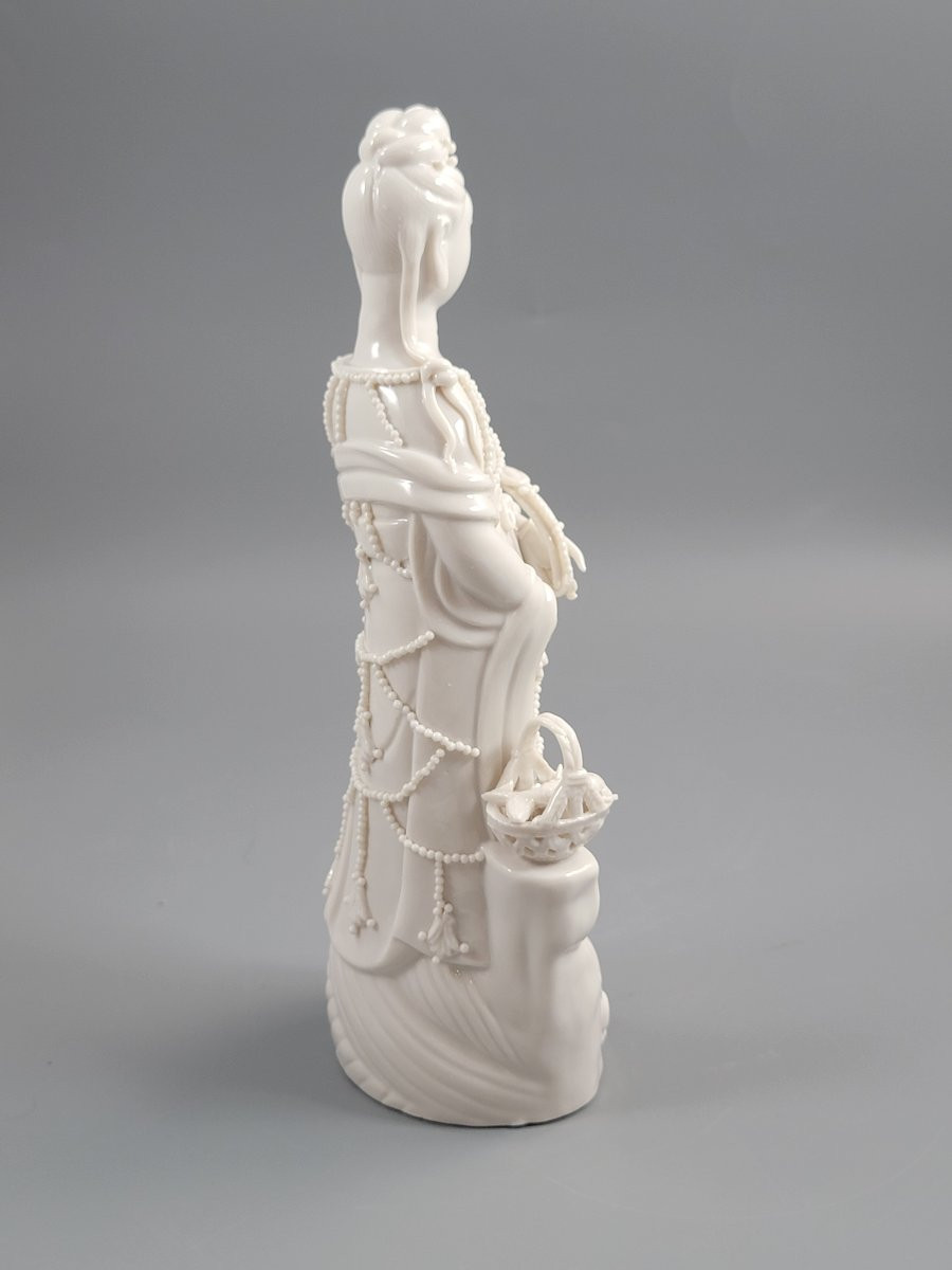 Dehua Blanc De Chine Guanyin With Fish Basket, Early 20th Century-photo-1
