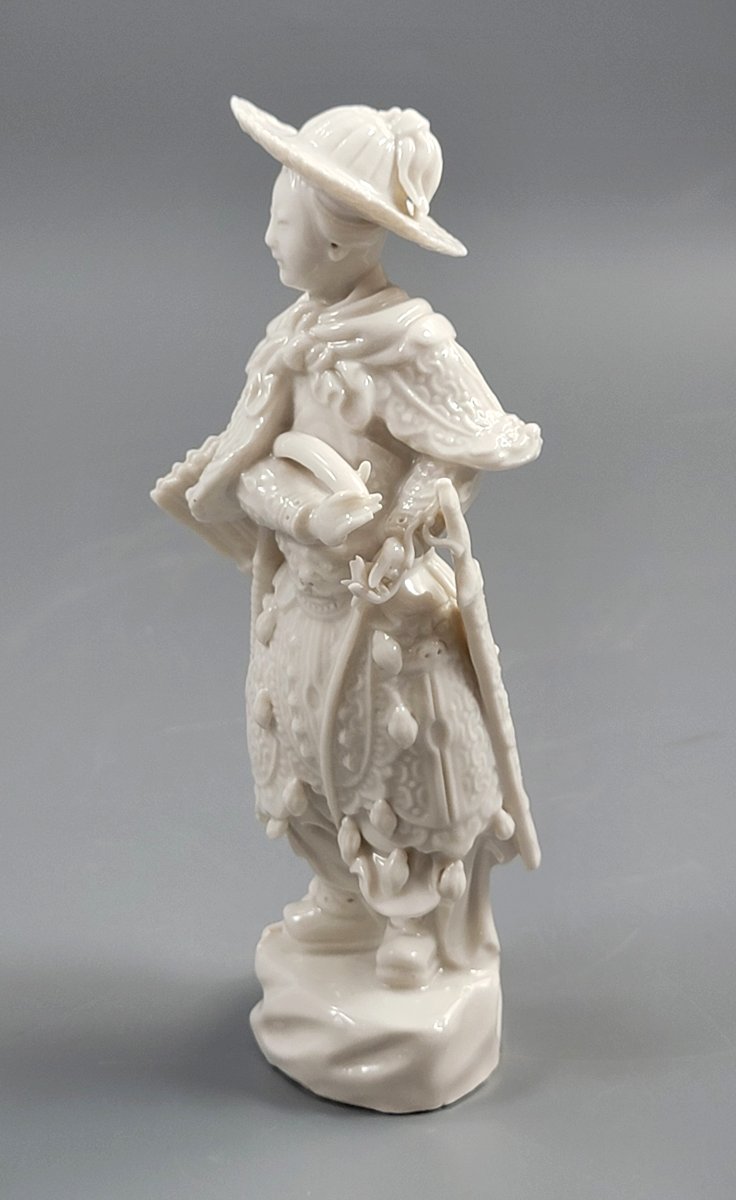  Chasseresse en blanc de Chine, Dehua (Fujian), vers 1890-photo-2