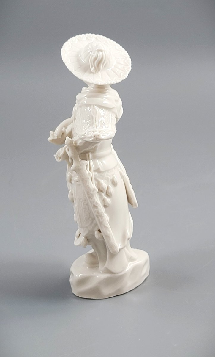  Chasseresse en blanc de Chine, Dehua (Fujian), vers 1890-photo-3