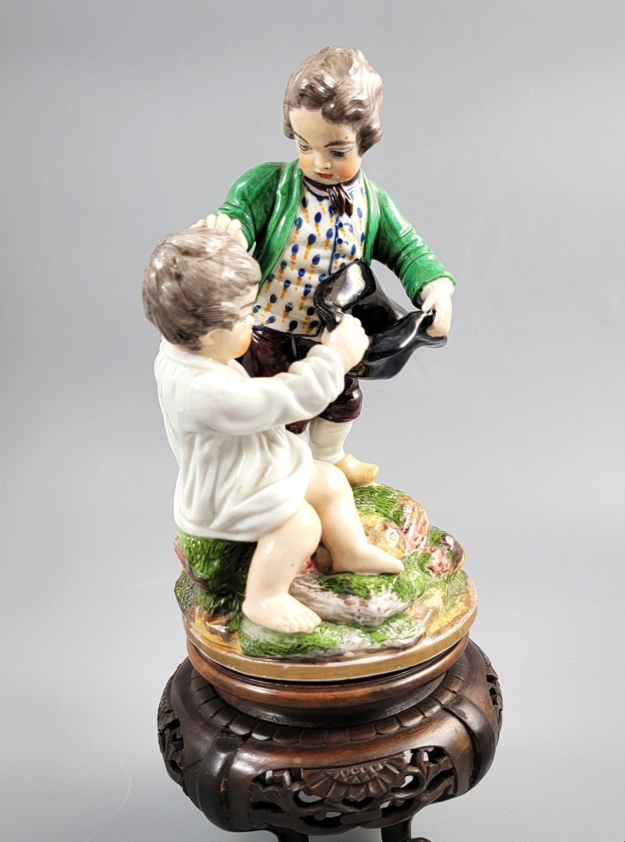 Niderviller Porcelain Figure Group Of Two Boys, C.1815