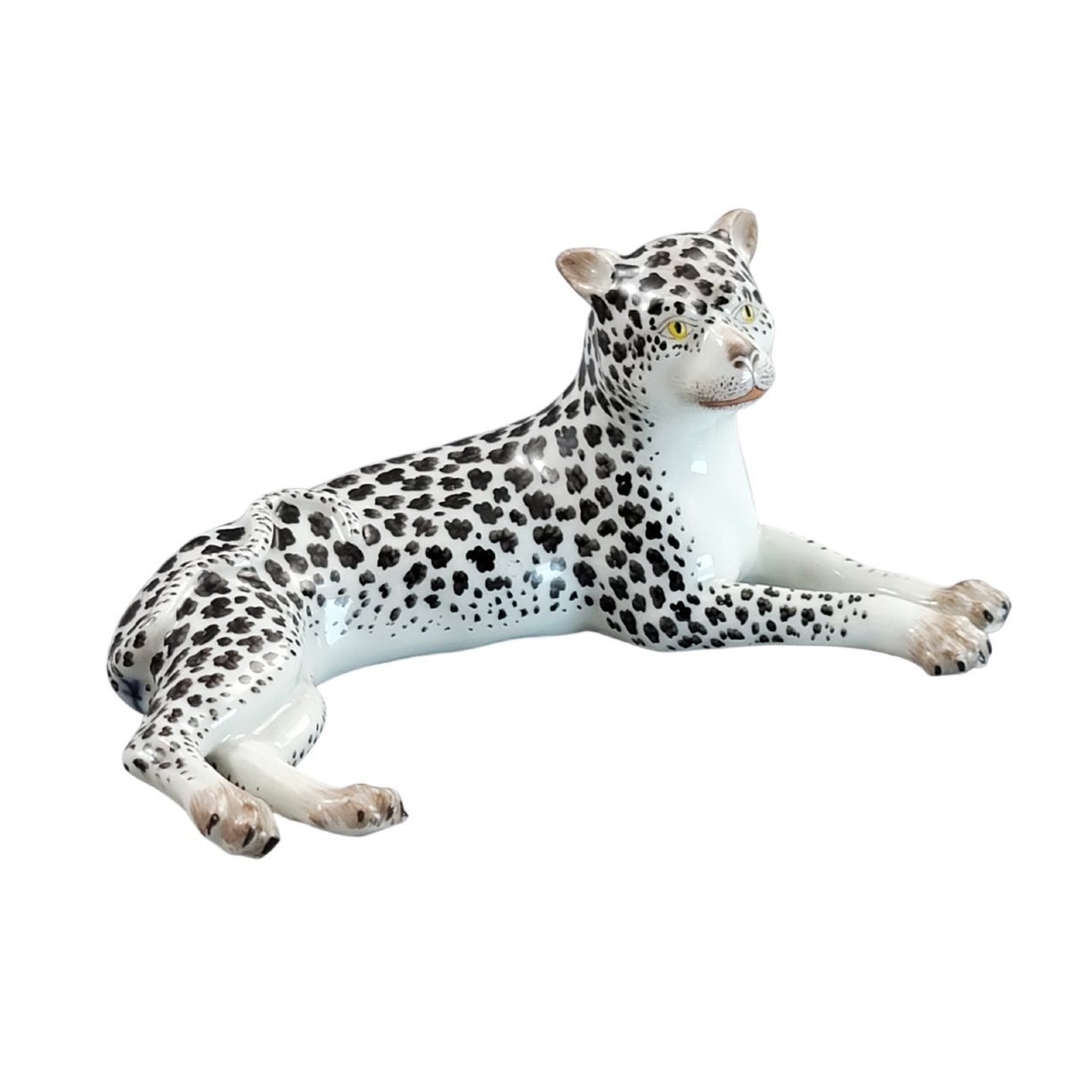 Samson, Paris. Figurine en porcelaine d’un léopard, vers 1850–1860-photo-3