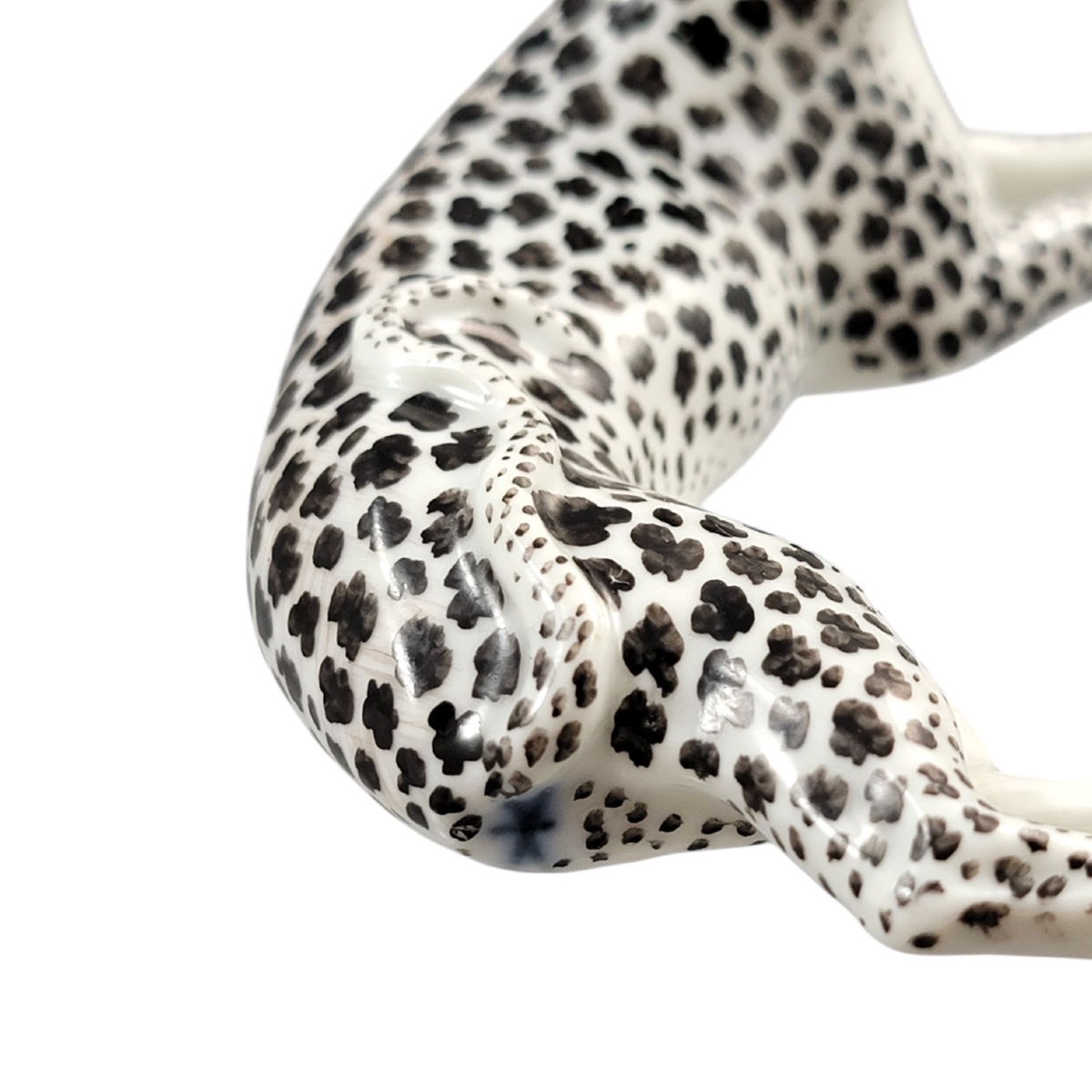 Samson, Paris. Figurine en porcelaine d’un léopard, vers 1850–1860-photo-4