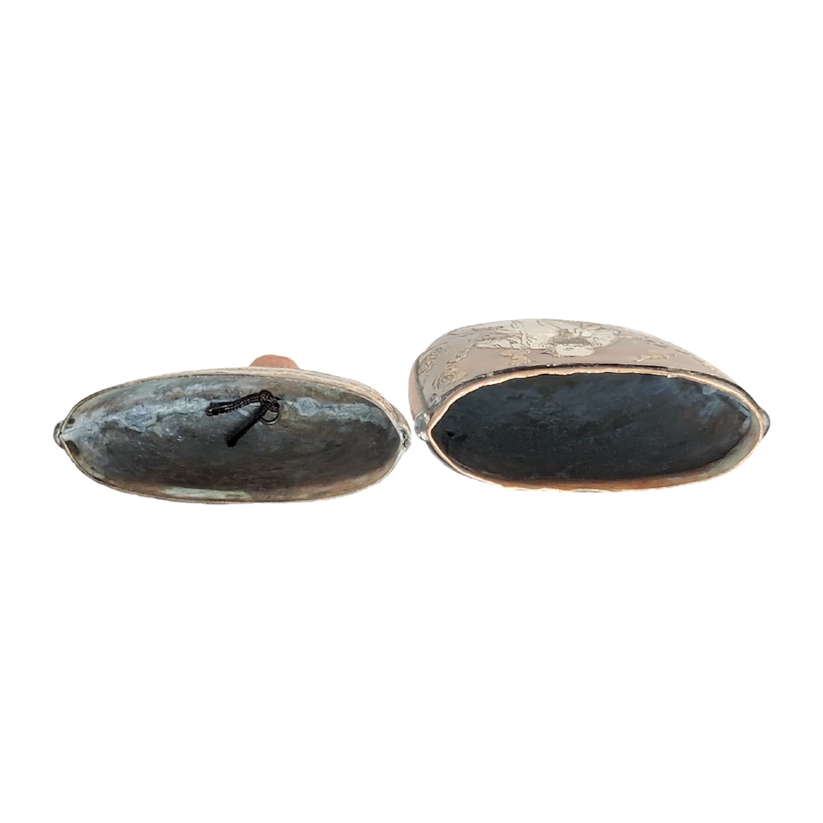 Étui à tabac japonais en bronze incrusté or argent, signé Rensai Kōchū, période Meiji-photo-2
