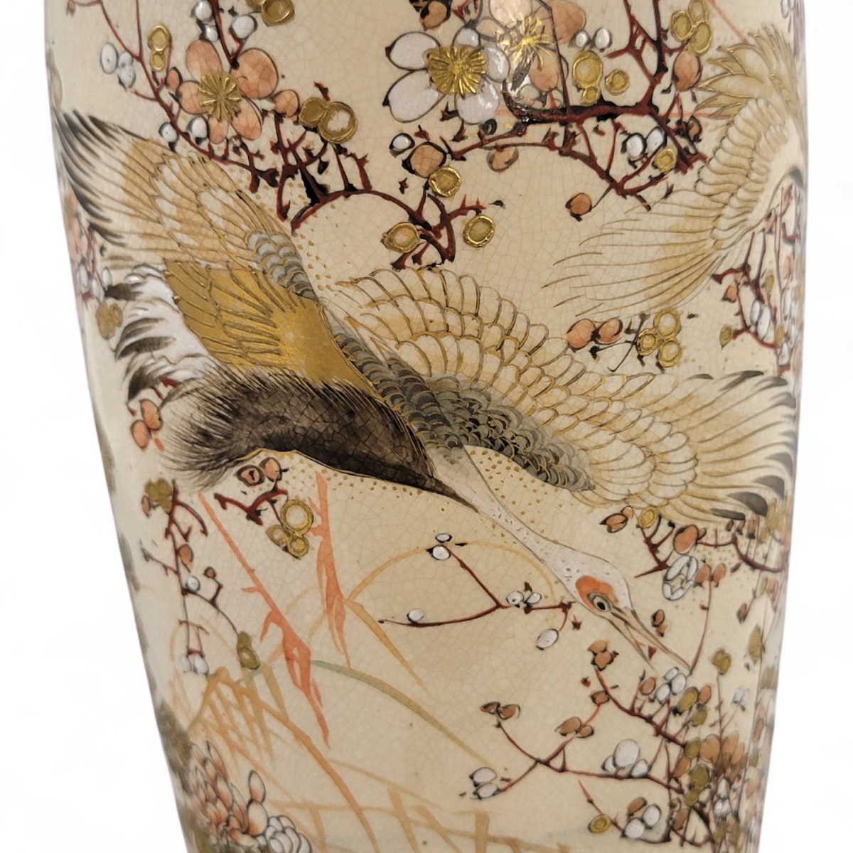 Paire de vases Satsuma Kyoto, grues et prunus, période Meiji vers 1890–1905-photo-6