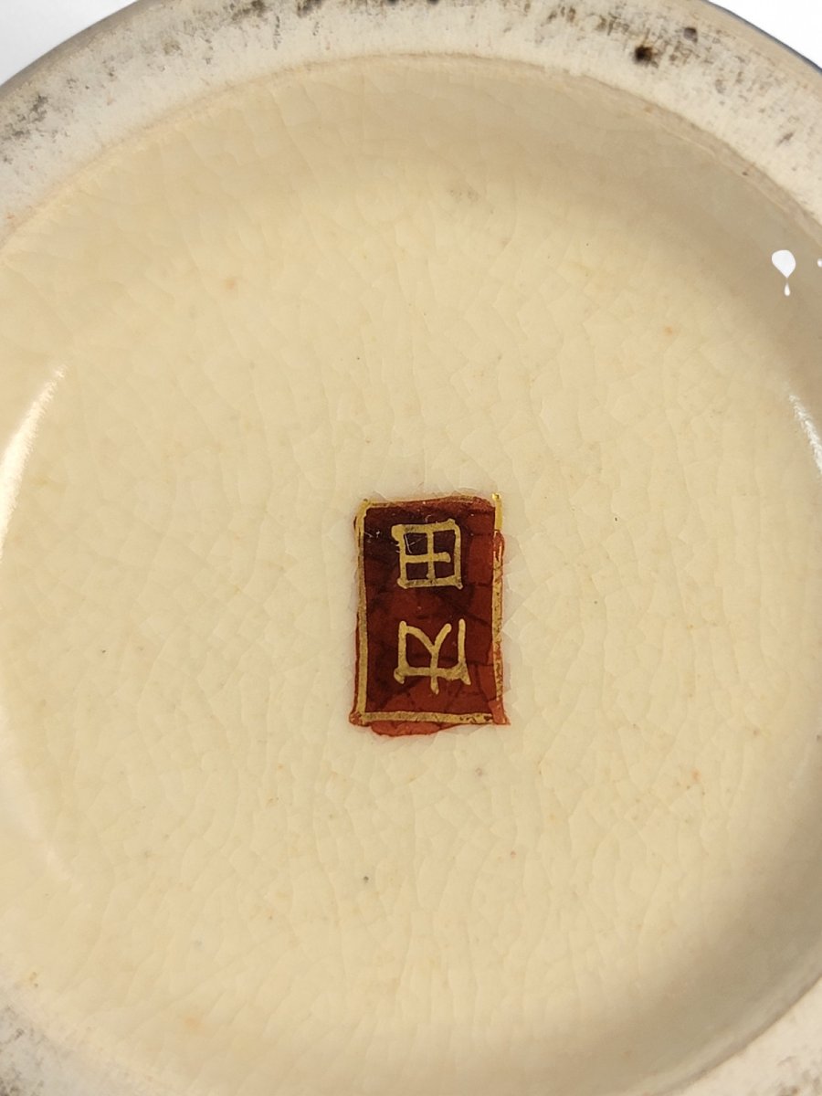 Pair Of Japanese Tashiro (田代) Satsuma-style Vases, 1920–30s — Immaculate Gilding-photo-5