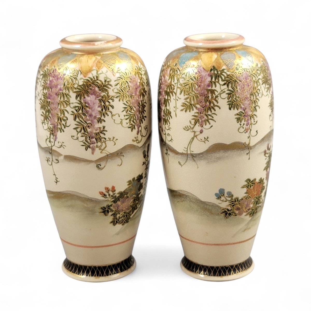 Paire de vases Satsuma de Kyoto, « Jardin de glycines », signés Hakusan (白山), c. 1890–1915-photo-4