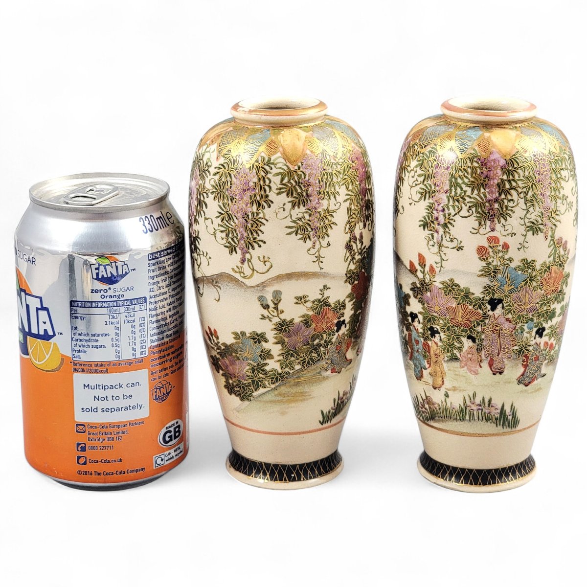 Paire de vases Satsuma de Kyoto, « Jardin de glycines », signés Hakusan (白山), c. 1890–1915-photo-6