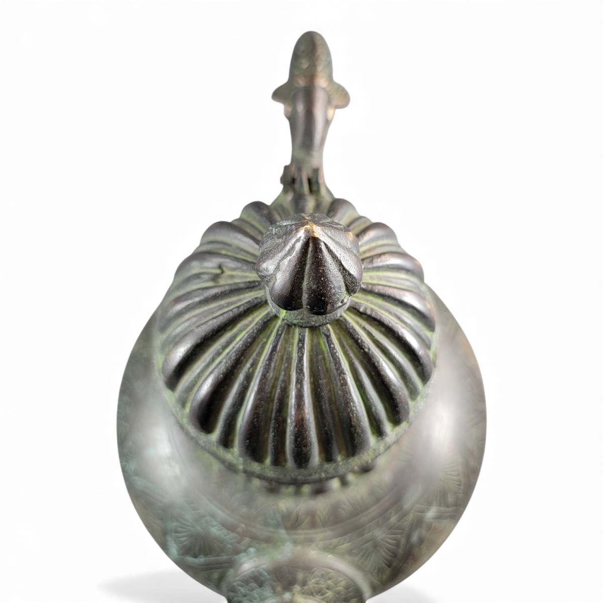 Grande aiguière indo-persane en bronze, anse makara, Inde c. 1850-photo-1