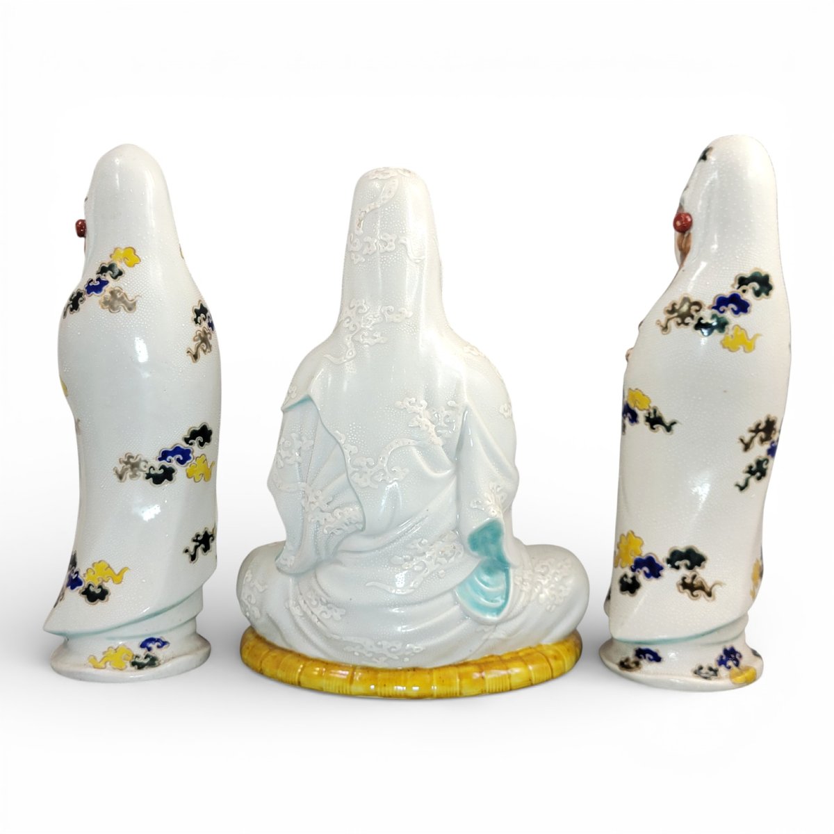 Triade bouddhique en porcelaine de Kutani représentant Kannon, Japon, période Meiji, 1880–1900-photo-3