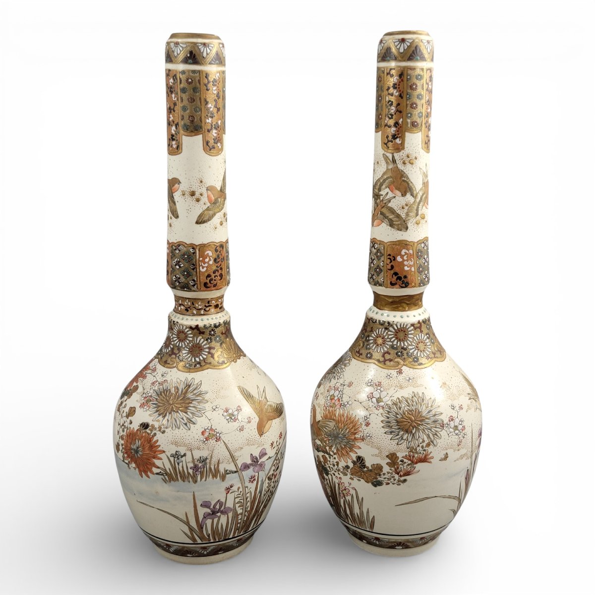 Paire de grandes vases Satsuma japonais, époque Meiji, décor moriage et or pointillé-photo-3