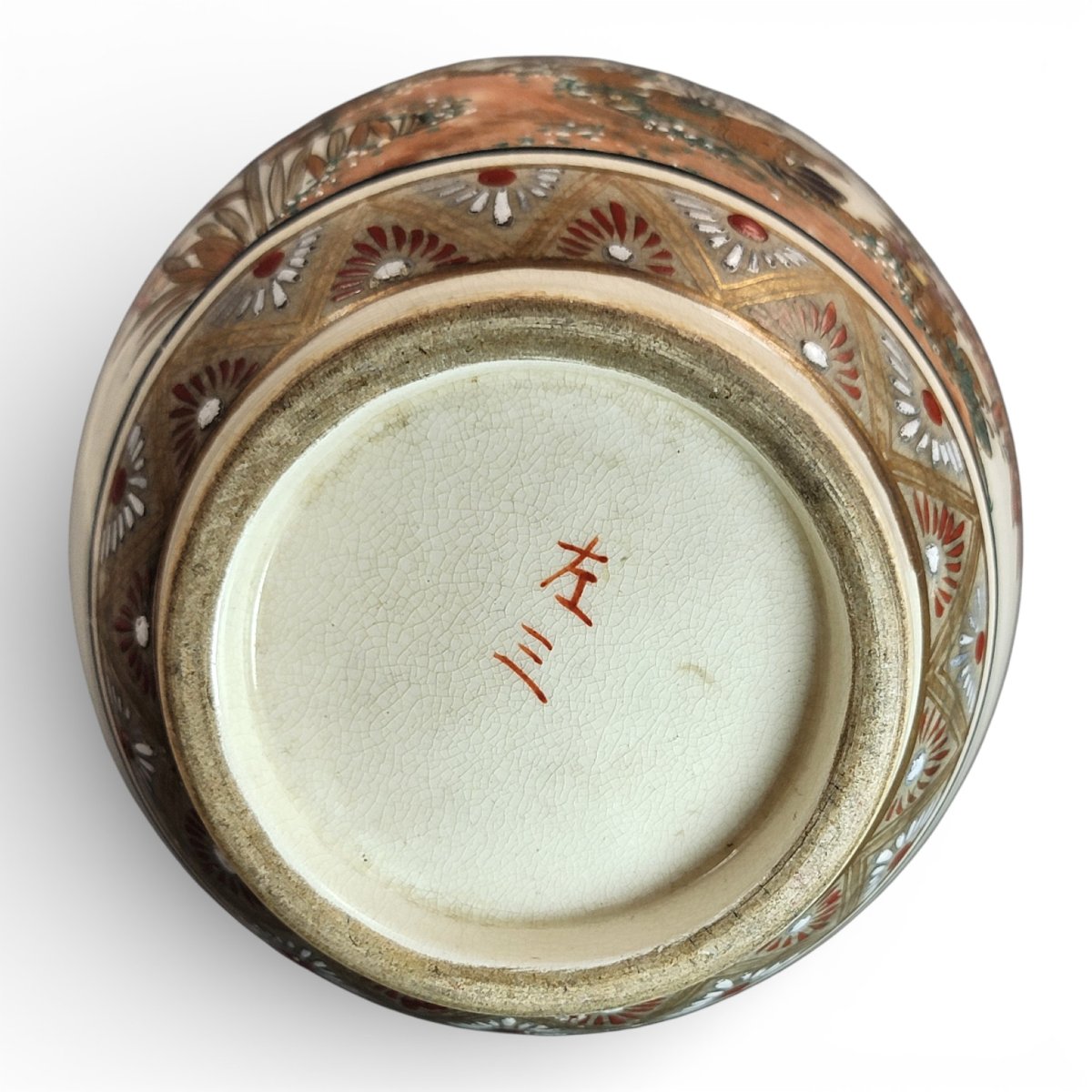 Paire de grandes vases Satsuma japonais, époque Meiji, décor moriage et or pointillé-photo-4