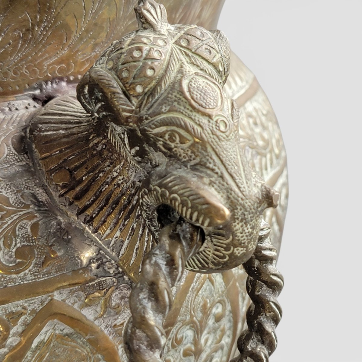 Large Indian Brass Jardinière With Elephant Handles, Raj Period, C.1880-photo-6