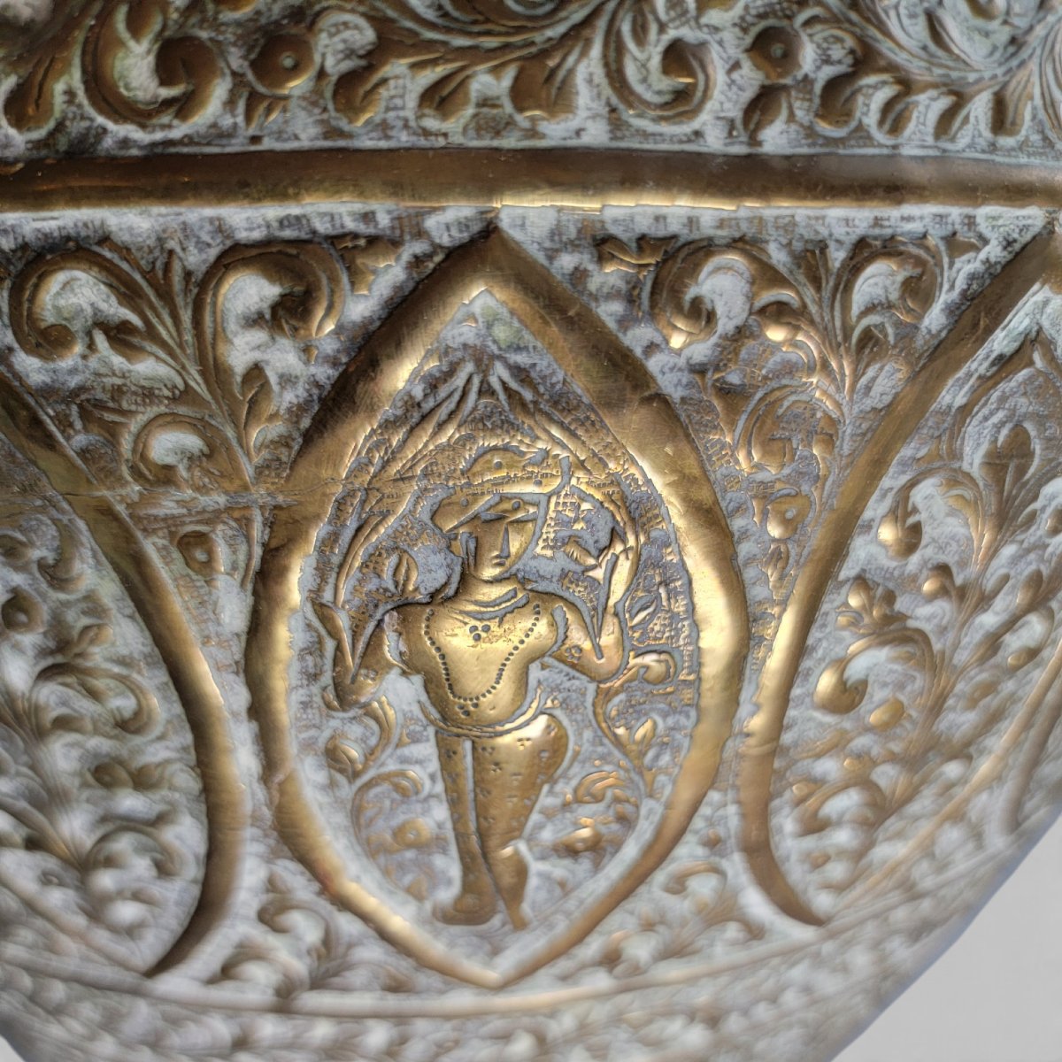 Large Indian Brass Jardinière With Elephant Handles, Raj Period, C.1880-photo-8