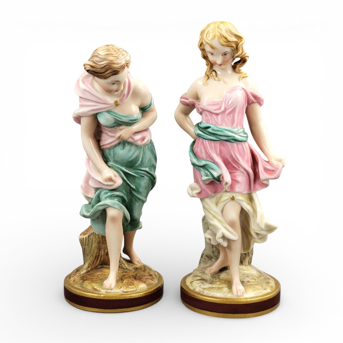 Paire de figurines en porcelaine Royal Worcester par James Hadley, vers 1865–1878