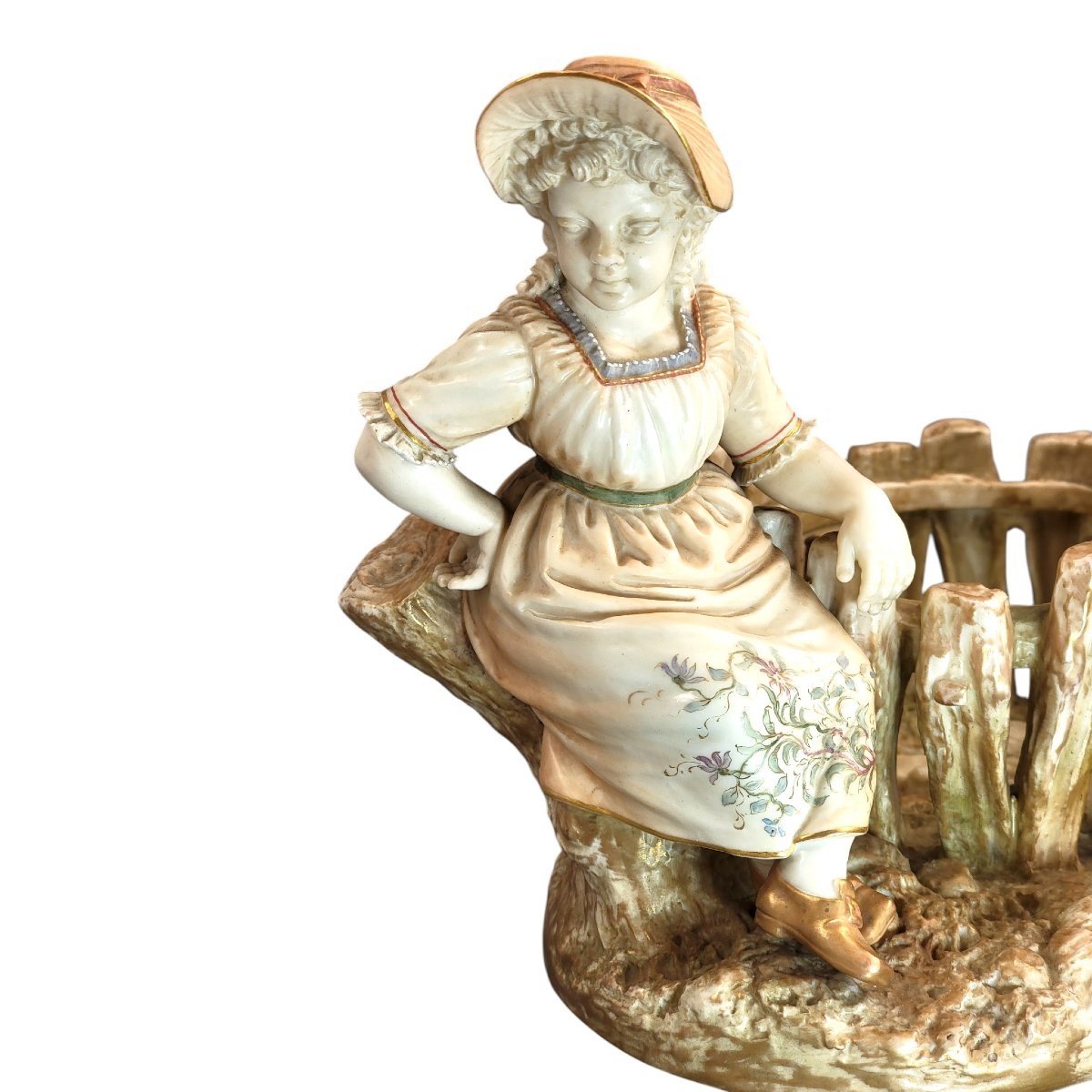 Royal Worcester, jardinière figurative par James Hadley, jeune fille à une clôture rustique-photo-5