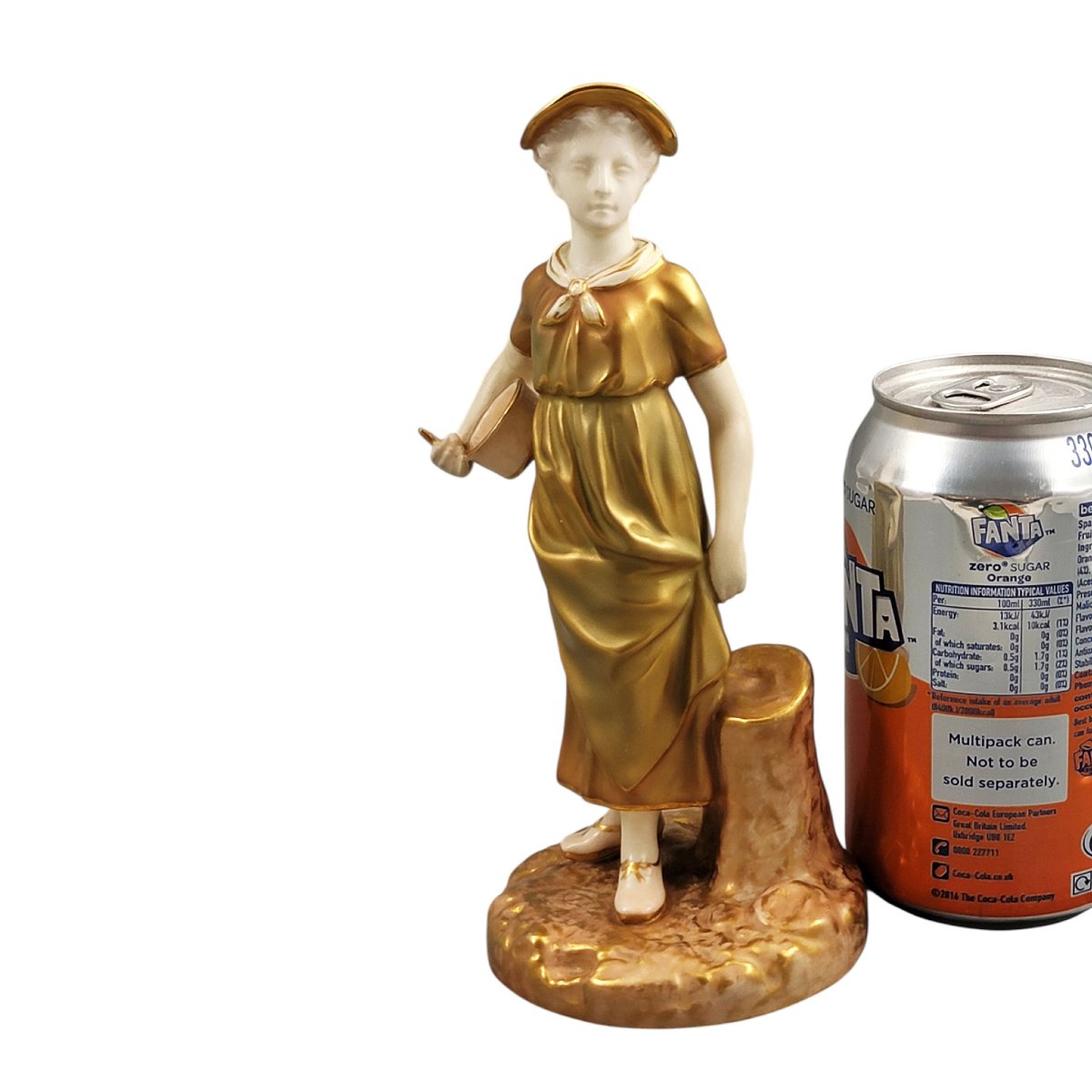 Royal Worcester, Figurine en porcelaine d’une jeune fille au bol, modèle 1774, 1954-photo-5