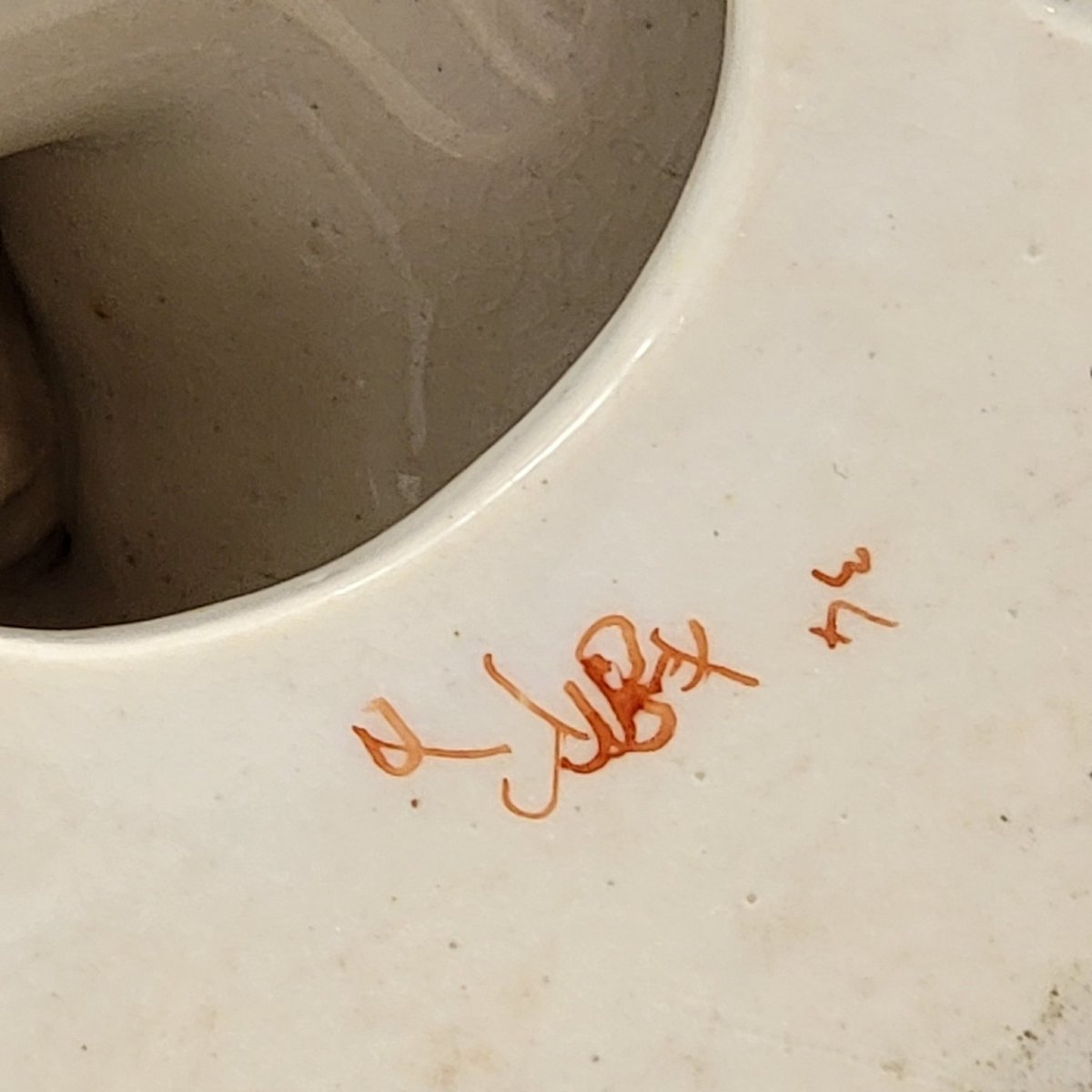 Paire de figurines en porcelaine de Derby « Boy Reading a Book and Girl Tatting », vers 1785-photo-3