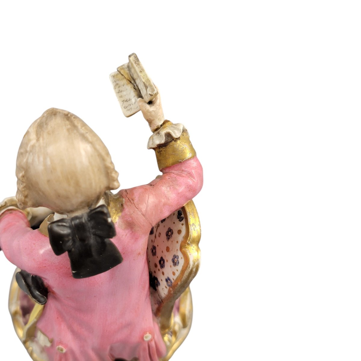 Paire de figurines en porcelaine de Derby « Boy Reading a Book and Girl Tatting », vers 1785-photo-8