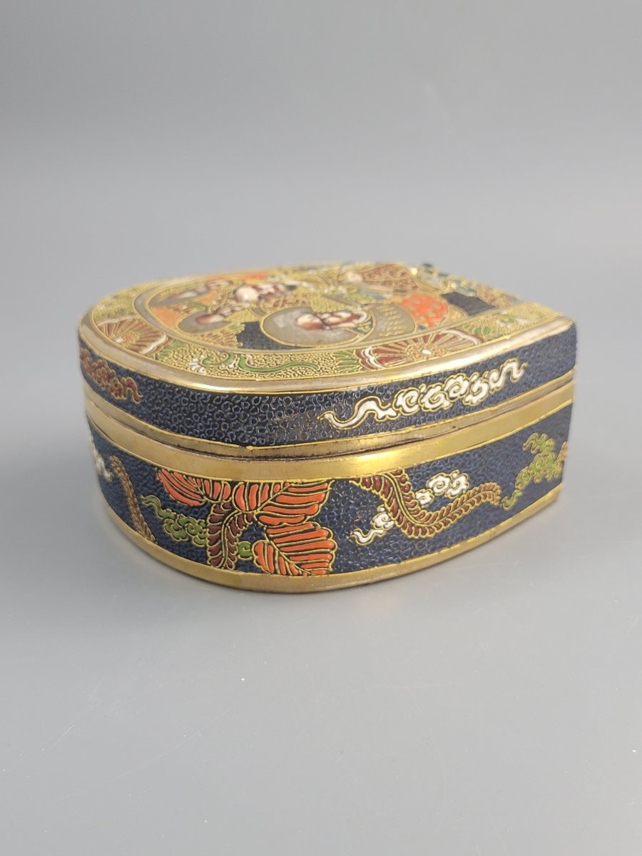 Exceptional Satsuma Faience Box By Tōshōzan, Meiji Period-photo-6