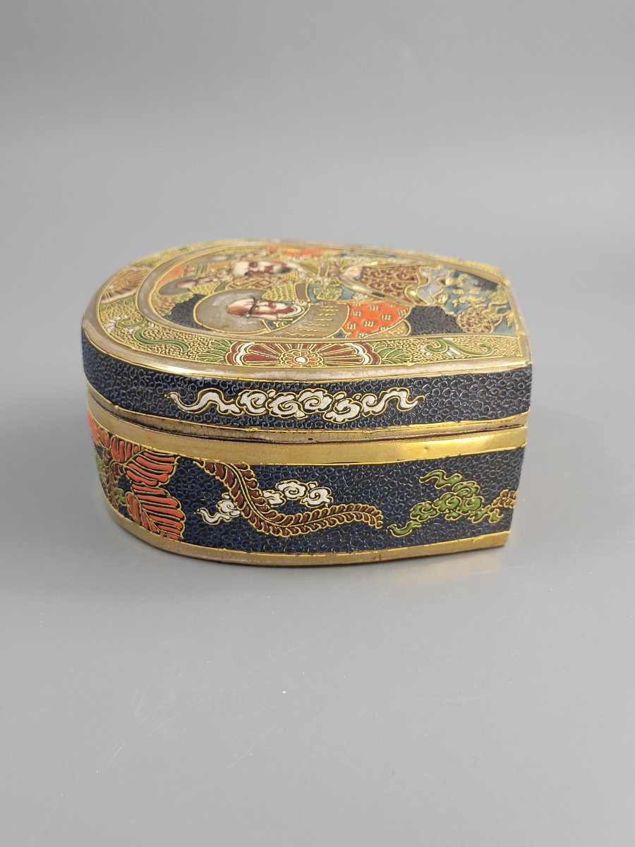 Exceptional Satsuma Faience Box By Tōshōzan, Meiji Period-photo-7