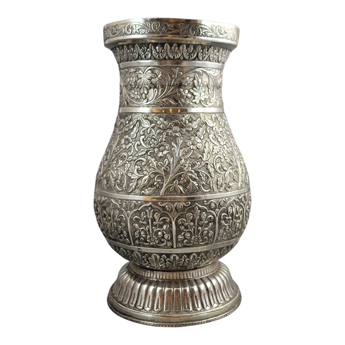 Grand vase balustre en argent indien, Kutch Gujarat, v. 1890–1910, 3012 g-photo-2