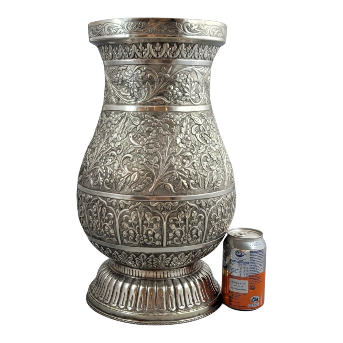 Grand vase balustre en argent indien, Kutch Gujarat, v. 1890–1910, 3012 g-photo-1