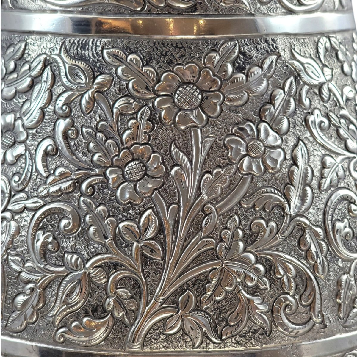 Grand vase balustre en argent indien, Kutch Gujarat, v. 1890–1910, 3012 g-photo-5