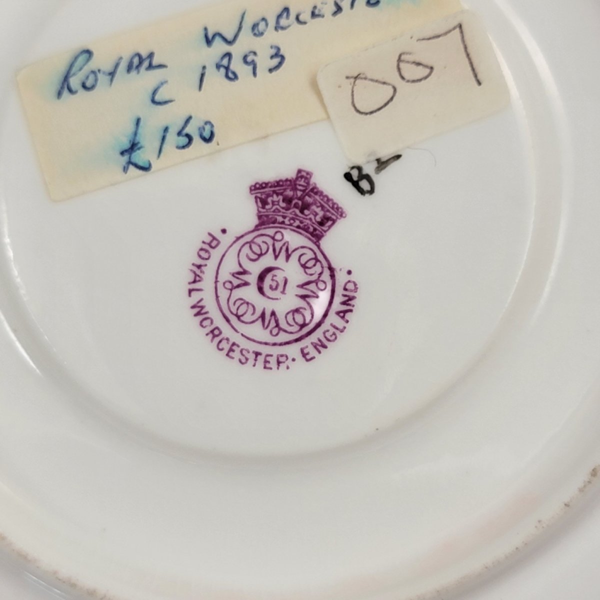 Service à thé Royal Worcester en porcelaine blush ivory, théière tasse et soucoupe, vers 1893-photo-4