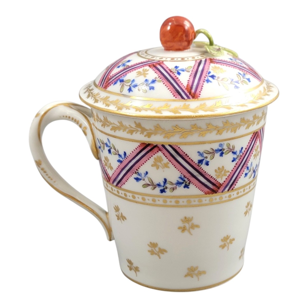Manufacture de la Reine, tasse trembleuse couverte et soucoupe en porcelaine de Paris, XVIIIe s-photo-2