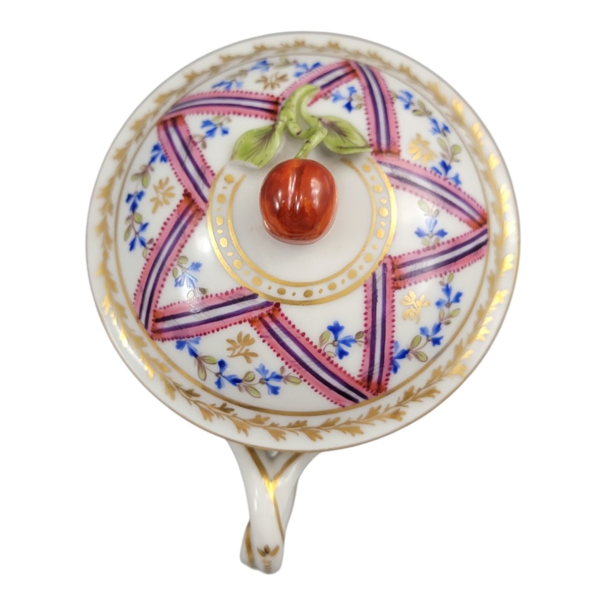 Manufacture de la Reine, tasse trembleuse couverte et soucoupe en porcelaine de Paris, XVIIIe s-photo-6