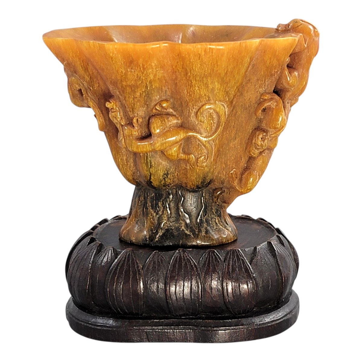 Chinese Carved Buffalo Horn Libation Cup With Wooden Stand-photo-4